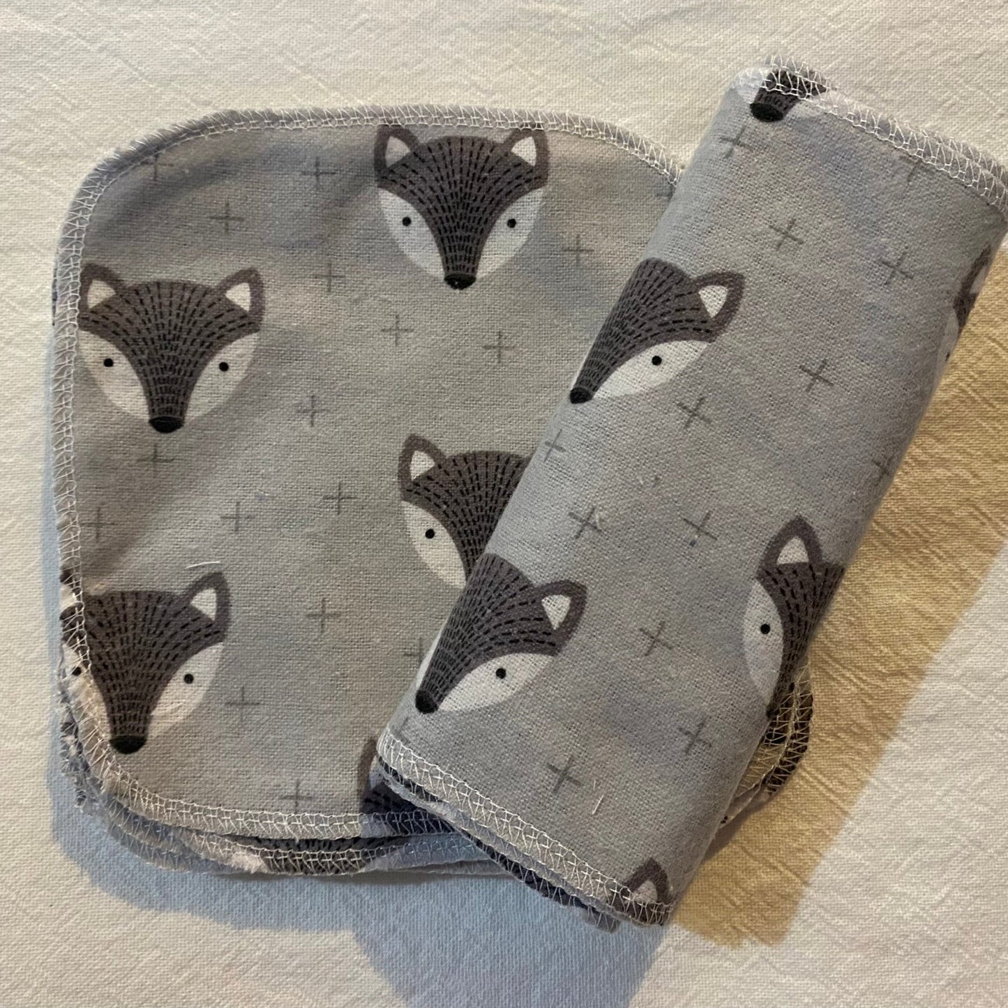 Reusable baby wipes - Grey foxes