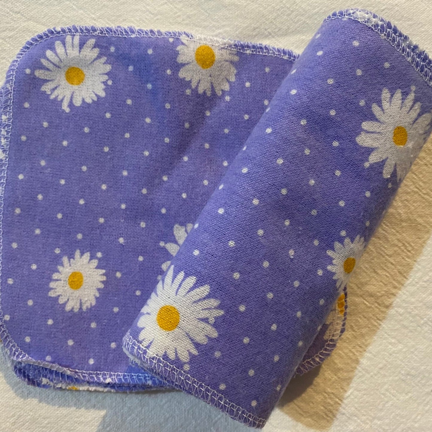 Reusable baby wipes - Purple daisy's