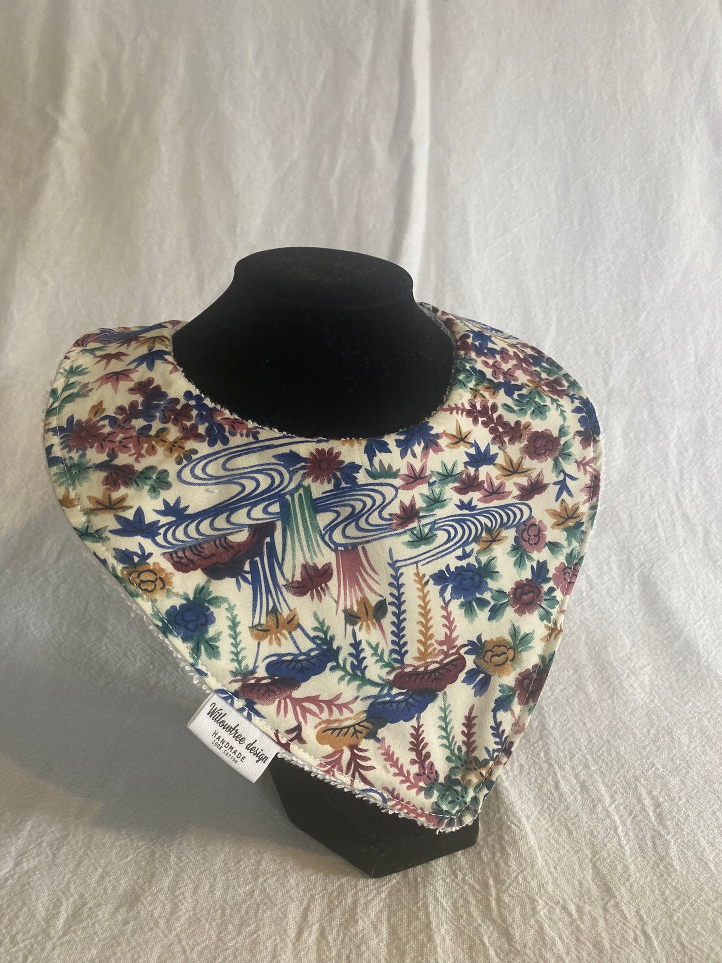 Dribble bib