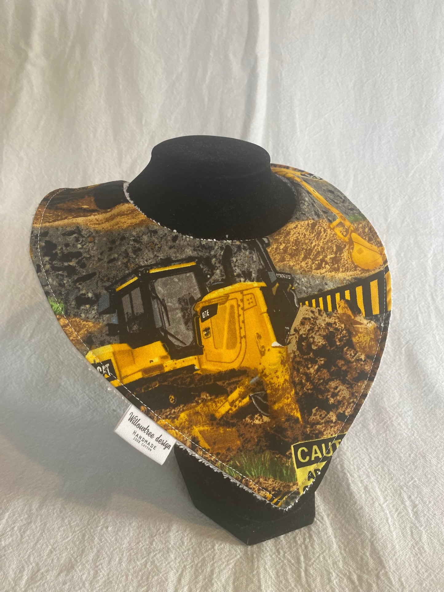 Dribble bib- CAT diggers