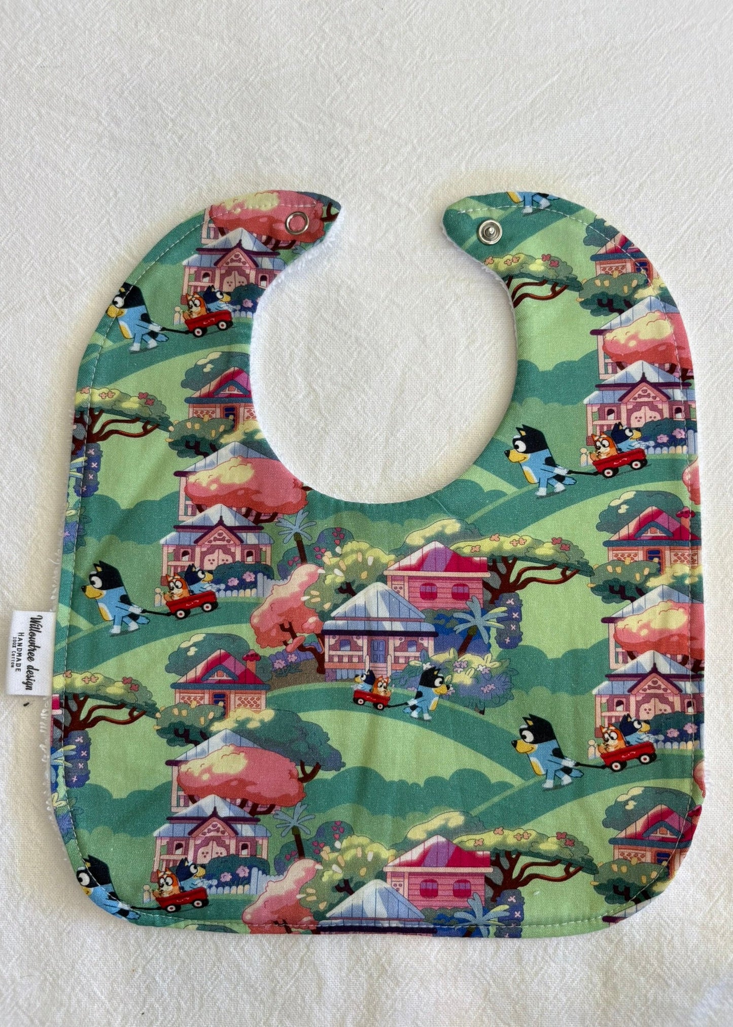 Mealtime Bib - Bluey wagon ride