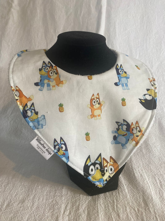 Dribble bib - Bluey and family